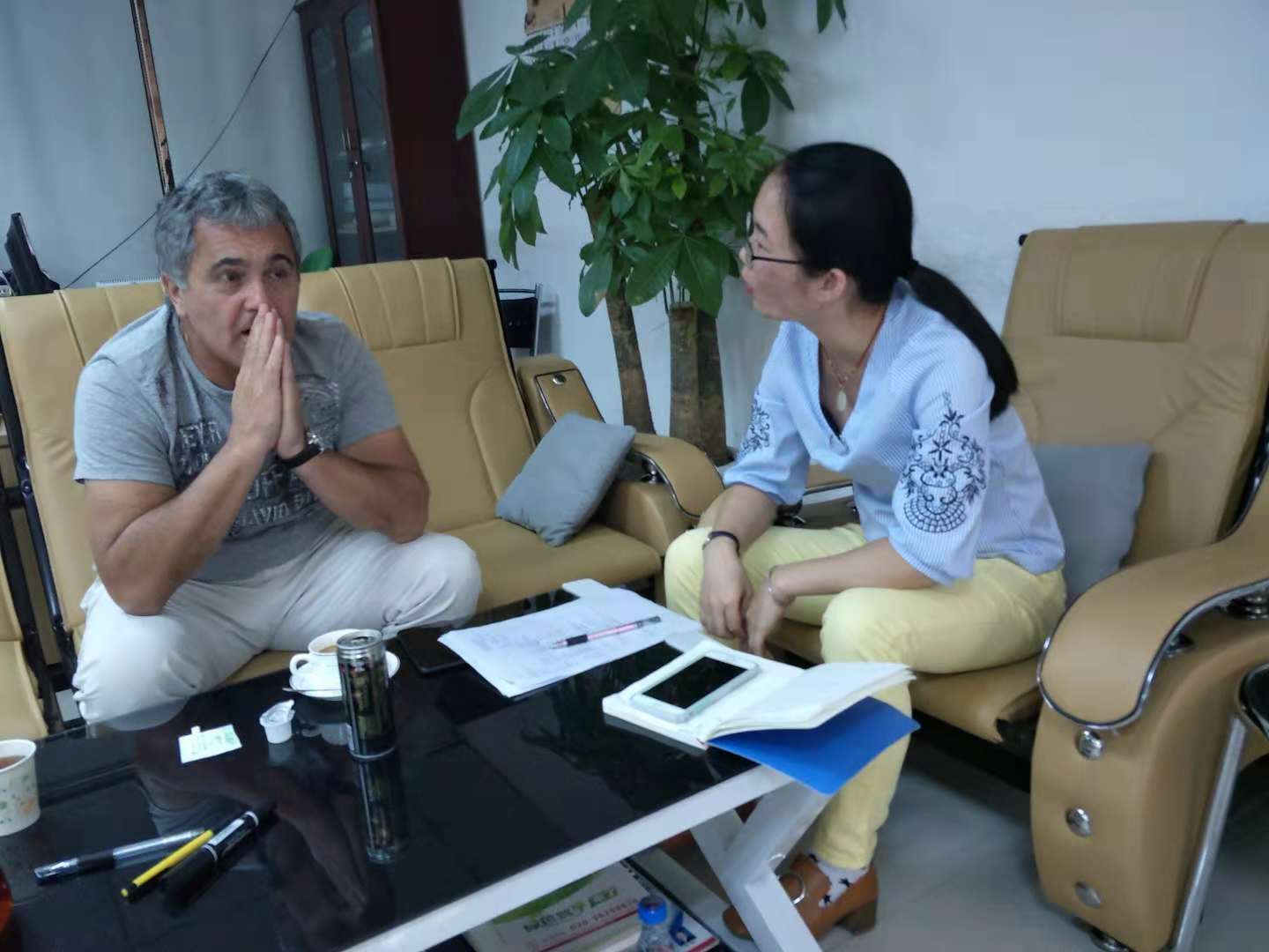 <strong>南美洲客戶大批采購高馬特空氣彈簧總成</strong>